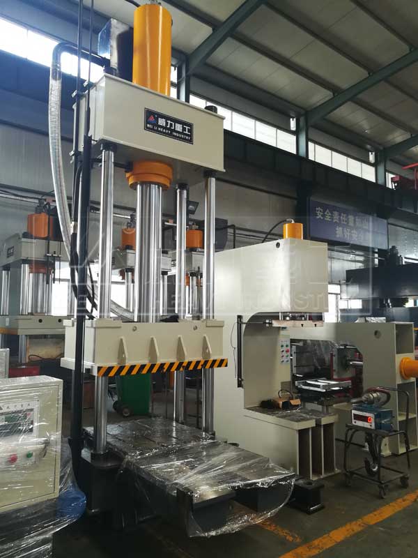 160噸四柱油壓機