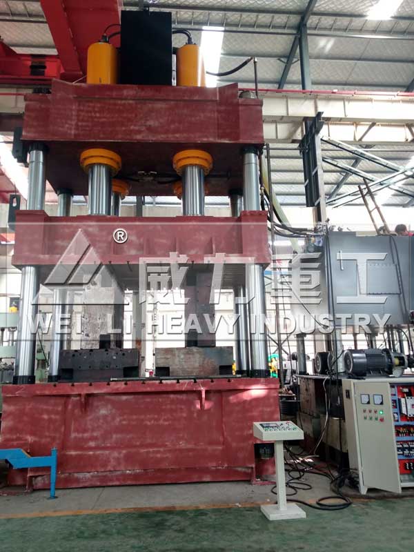 1500噸四柱式玻璃鋼制品成型油壓機(jī)