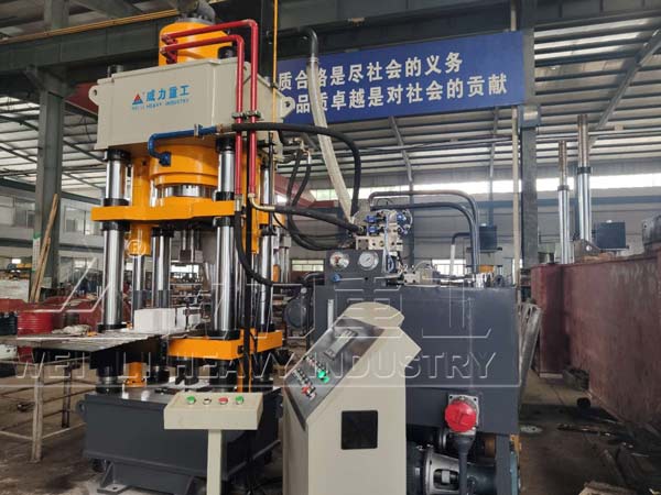 400噸舔鹽壓塊機