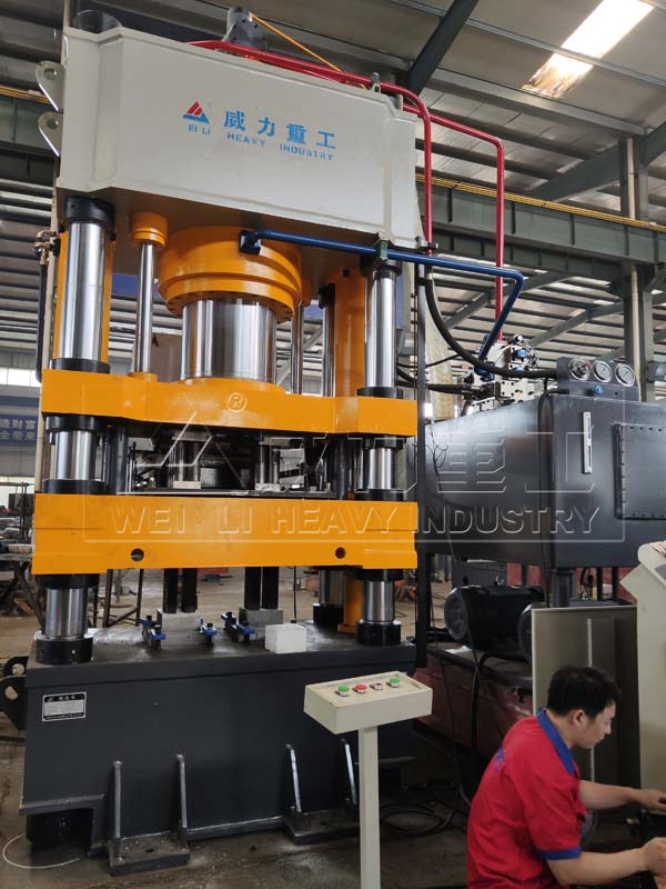 一模出兩塊牛羊舔磚壓塊機(jī)